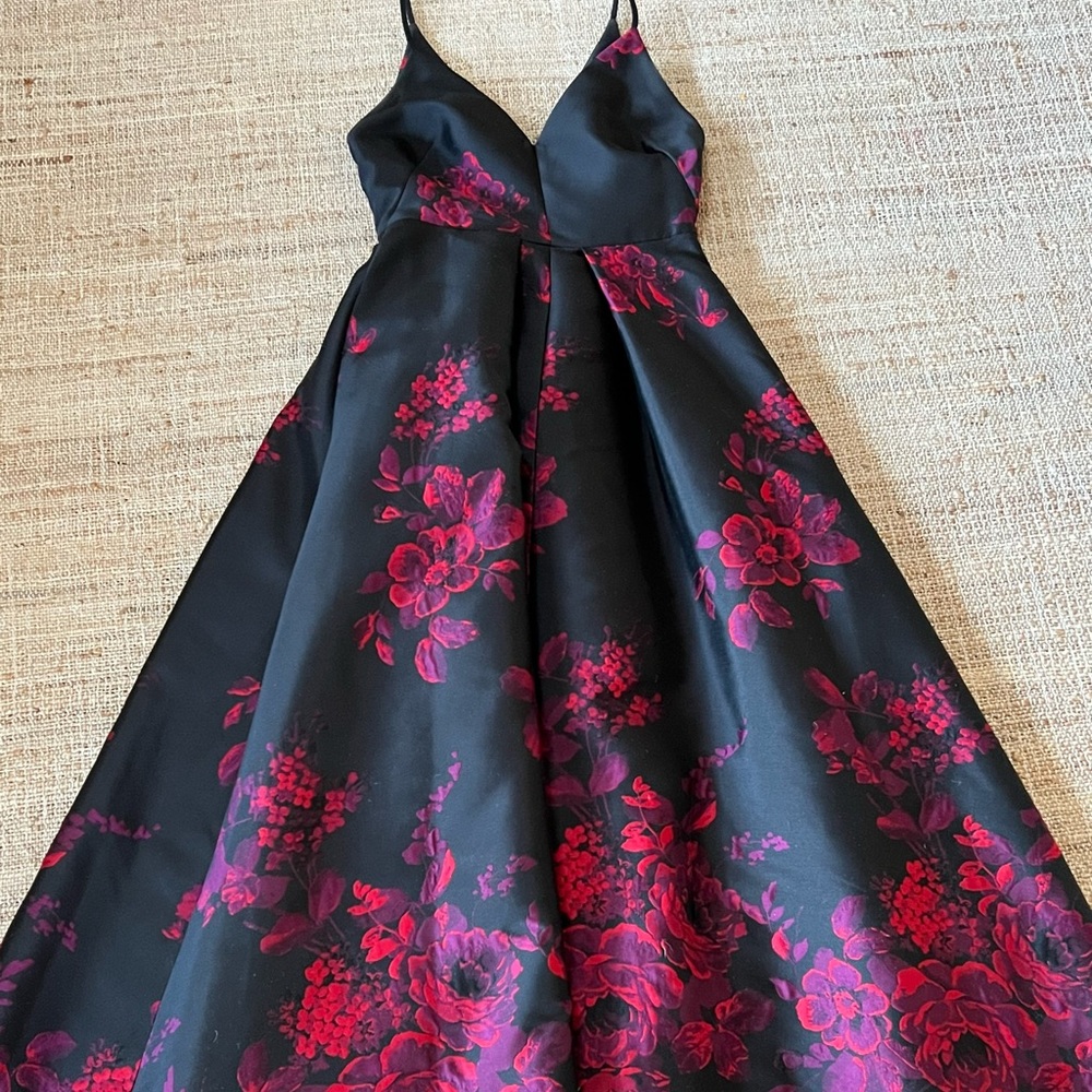 Calvin Klein floral gown. Size 8. Wore once, great condition.